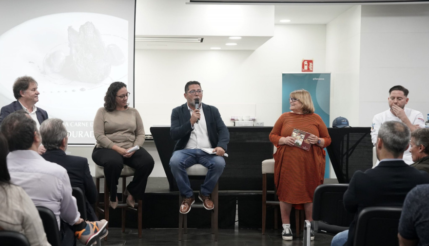 El Gobierno de Canarias publica un libro pionero sobre el potencial gastronómico de la carne de cabra madurada