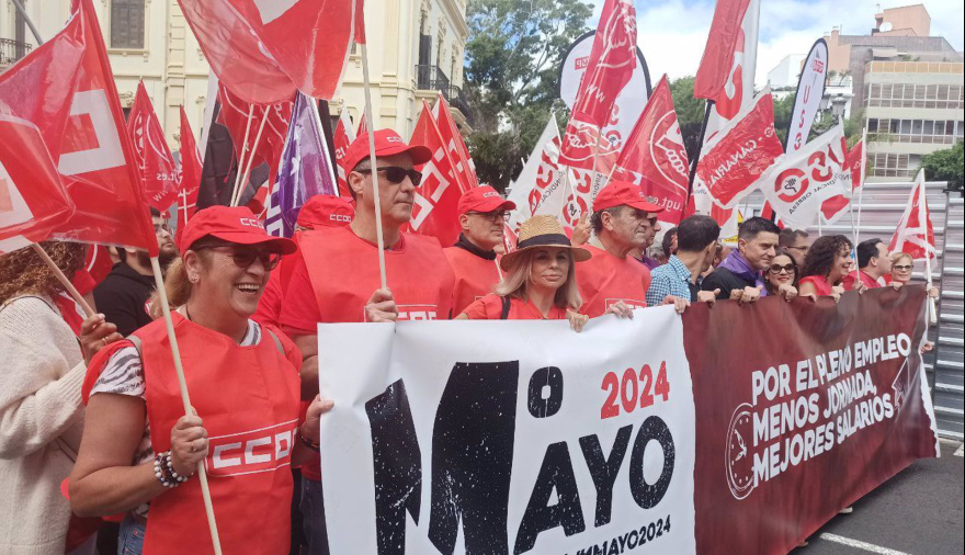 Más de 2.000 manifestantes claman este 1 de mayo desde Canarias por un reparto "más justo" de la riqueza