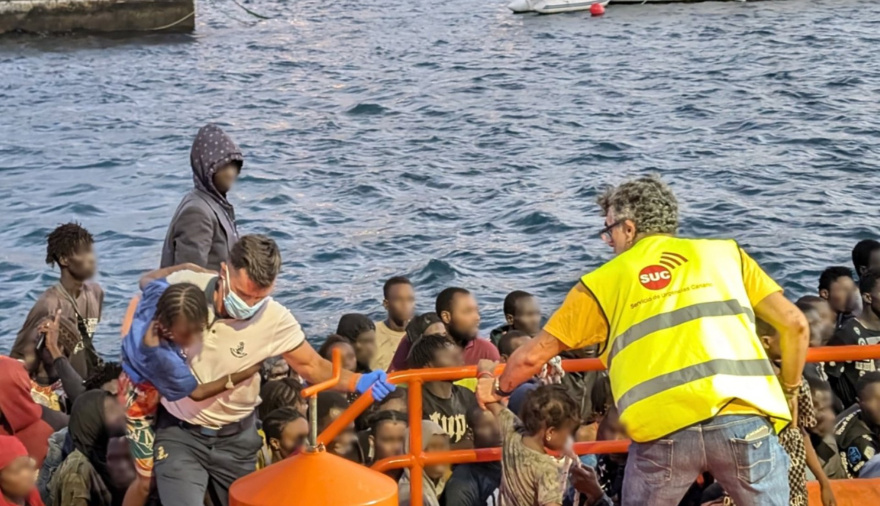 El Gobierno de España ofrece 400 plazas en la Península para menores migrantes solicitantes de asilo de Canarias