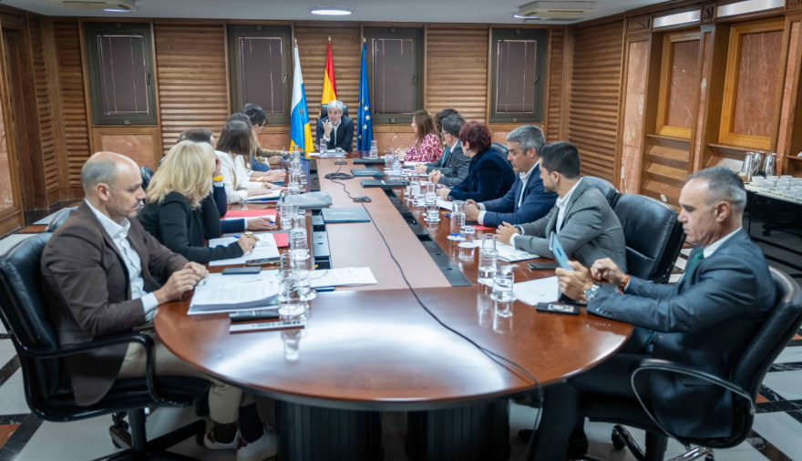 El Gobierno de Canarias hace balance en el ecuador de la legislatura y destaca la estabilidad y el consenso gracias al ‘modo canario’
