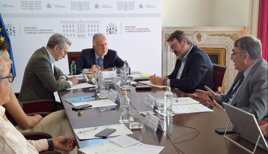 El Gobierno culmina el proceso administrativo para la reubicación de los primeros menores migrantes no acompañados llegados tras la declaración de contingencia migratoria