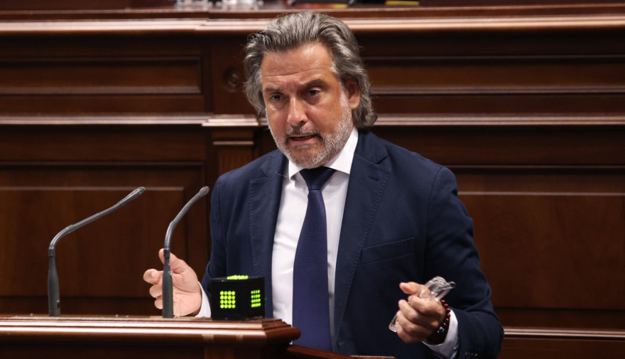 El PSOE logra el impulso de medidas para proteger a menores en redes sociales en Canarias