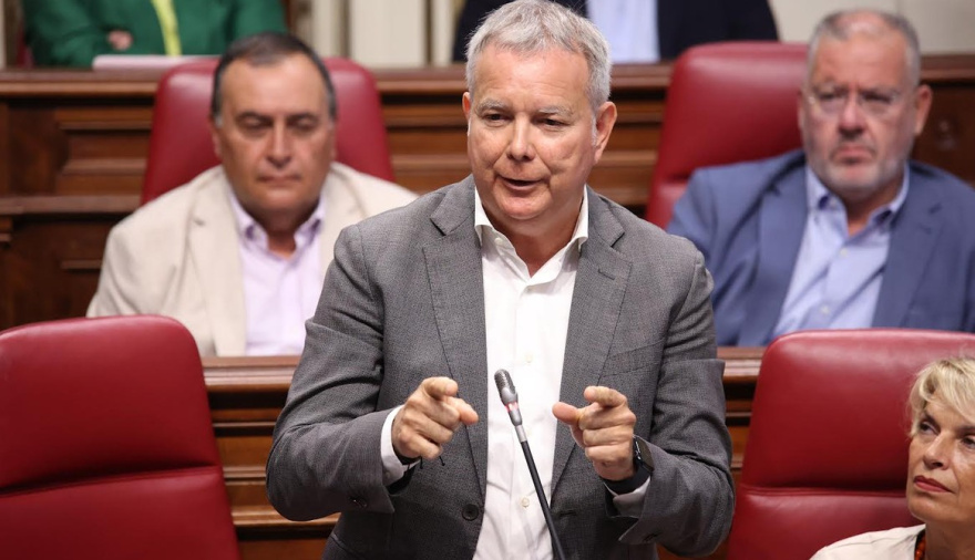 Franquis acusa al Gobierno canario de “irresponsabilidad” para reducir las desigualdades entre la ciudadanía: “¿Qué está fallando para que el crecimiento económico no se traduzca en bienestar social?”