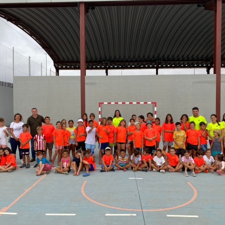 Doscientos jóvenes de Yaiza disfrutan de la campaña deportiva de verano
