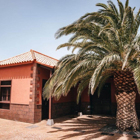 El Cabildo de La Gomera encarga a AIDER la gestión del Centro de Interpretación de la Miel de Palma
