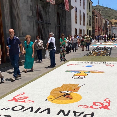 La Laguna anima a colectivos, entidades y particulares a tomar parte en la confección de alfombras del Corpus