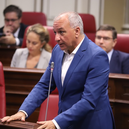 Campos ve incongruencias de CC y Clavijo con la fiscalidad para mitigar el impacto del turismo