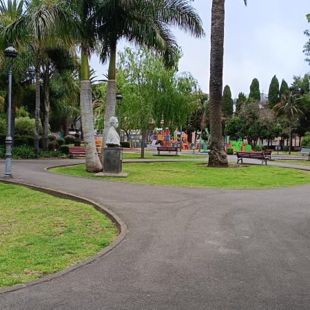 Unidas se puede impulsa la instalación de espacios de sombra en parques públicos