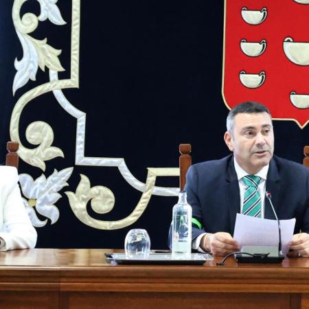 Oswaldo Betancort: “Será Lanzarote quien decida en qué suelos irán implantadas las energías renovables en nuestro territorio”