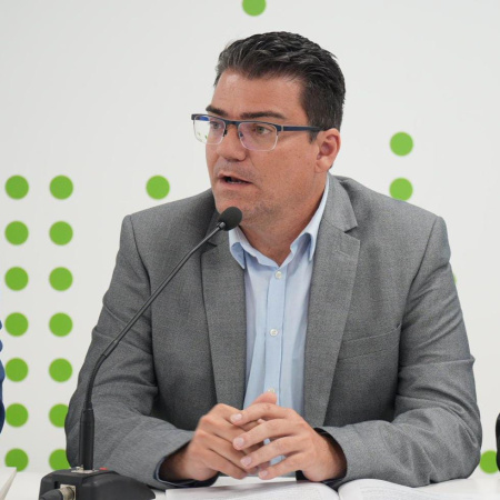 Nueva Canarias alerta de que el nuevo macroproyecto turístico de Adeje “empuja a Tenerife al colapso”