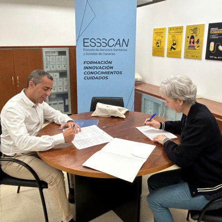 La ESSSCAN y el CEESCAN firman un acuerdo para fortalecer la formación socioeducativa en Canarias
