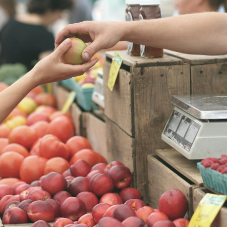 Las ventas al por menor en Canarias aumentaron un 3,3% en abril de 2025 con respecto al mismo mes de 2024