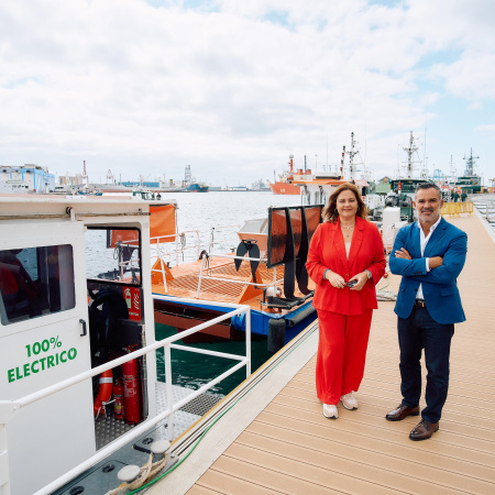 La Autoridad Portuaria de Las Palmas presenta su primera embarcación 100% eléctrica y su primera embarcación con mayor capacidad y velocidad de succión de todos los puertos españoles