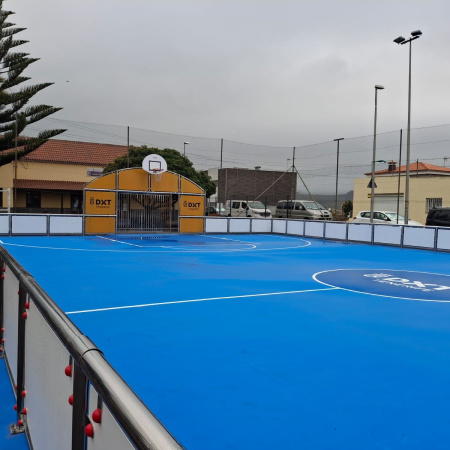 El Cabildo pone en marcha tres nuevas pistas multideporte en Santa Cruz de Tenerife, La Laguna y Arona