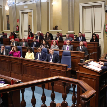 Clavijo reprocha que Sánchez siga sin contestar a Canarias sobre si puede destinar el superávit a vivienda