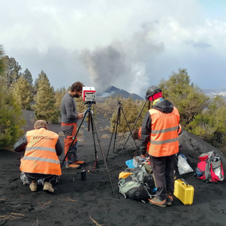 El Cabildo de Tenerife refuerza su liderazgo científico con 2 millones de euros para vigilancia volcánica, investigación genética e inteligencia artificial