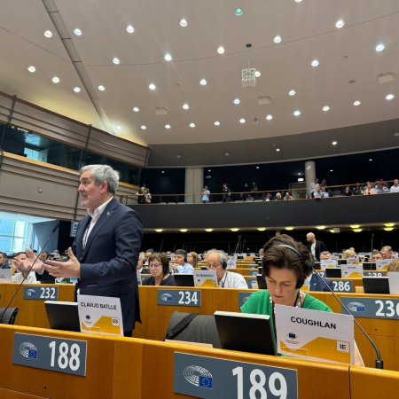 El presidente de Canarias, preocupado, pide a Von der Leyen blindar los fondos directos a las RUP