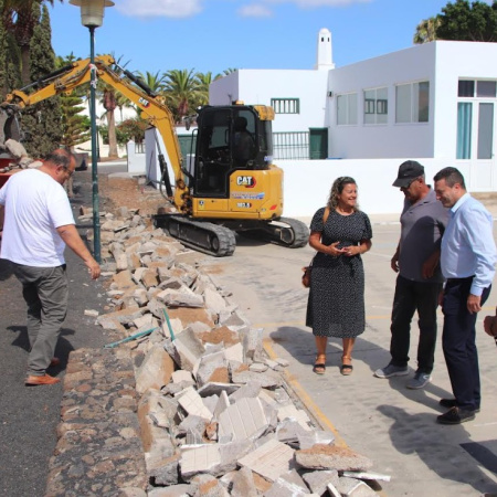 Yaiza ejecuta obras de mejora en los colegios por 140.000 euros