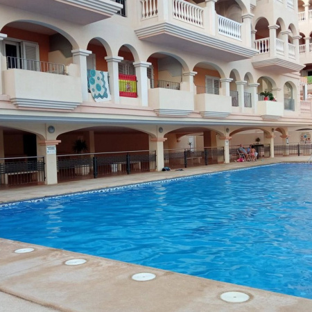 Comprar un piso con piscina lo encarece un 96% en Santa Cruz de Tenerife y un 72% en Las Palmas de Gran Canaria