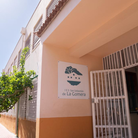 El Cabildo da continuidad al servicio de transporte para el alumnado que se forma en La Gomera