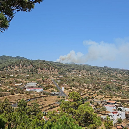 Controlado el segundo conato de incendio en El Hierro, pero persisten labores de perimetrado en foco principal