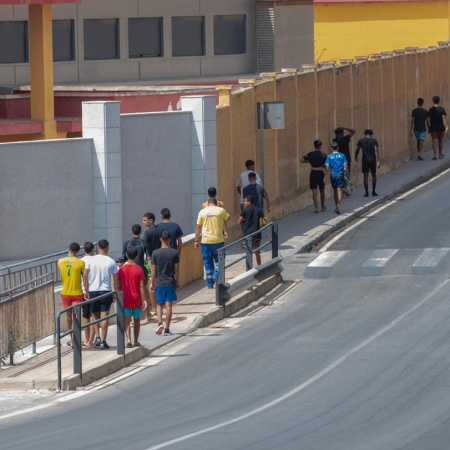 Canarias, Ceuta y Melilla podrían solicitar la contingencia migratoria al superar el triple de su capacidad