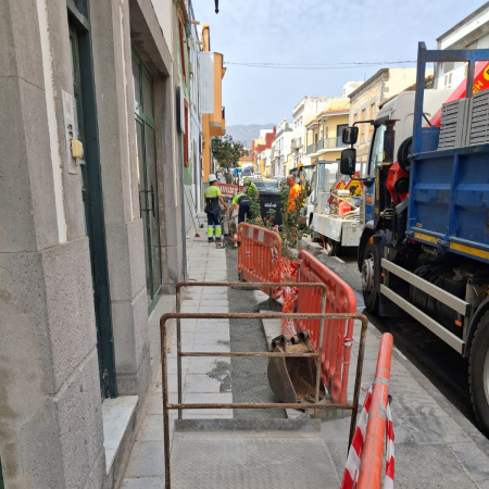 La Concejalía de Aguas de Telde renueva 200 metros de la red de abasto en el barrio de San Juan