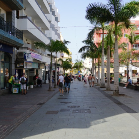 El Ayuntamiento de Arona impulsa la dinamización y competitividad de las zonas comerciales abiertas del municipio con nuevas subvenciones