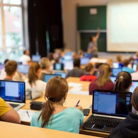 El Cabildo de La Gomera mantiene abierto el plazo de solicitudes para las becas Erasmus y Sicue