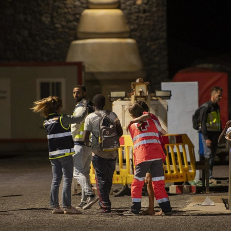 Canarias asume que el Estado "podría estar haciendo más" con los menores migrantes y ve un "desacato" al TS