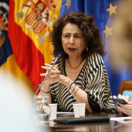 Asián dice que Canarias elabora presupuestos "con el ojo tapado" y culpa al Estado de haber "barrido" 226 millones