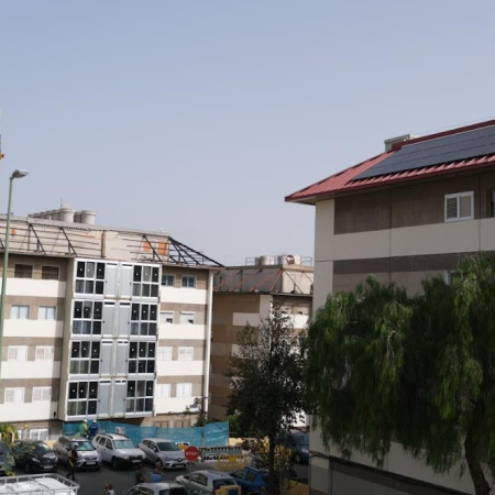 Los paneles fotovoltaicos del plan de rehabilitación de La Paterna evitarán la emisión de 1.250 toneladas de CO2 al año