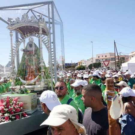 Santa Cruz recibe a su “Alcaldesa Honoraria” en un emotivo acto en El Humilladero