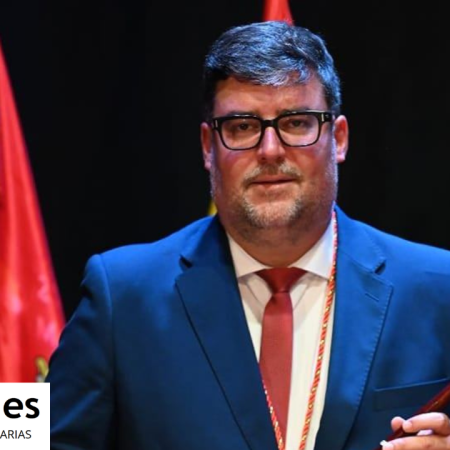 Isidro Pérez: "El presidente del Cabildo de Lanzarote está disparando a diestro y siniestro a todos los alcaldes y alcaldesas de Lanzarote, incluidos los de su formación política"
