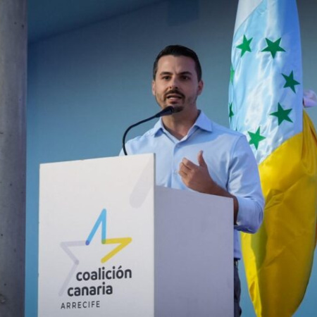 David Toledo (CC) a Abascal: “Aquí no se viene a gritar; Canarias no es una cárcel”
