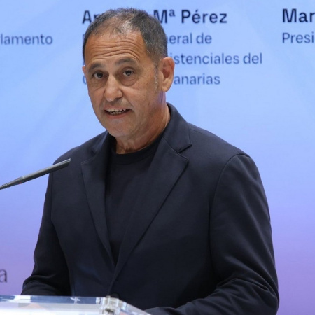 Colectivo de pacientes con ELA urgen en el Parlamento a aplicar la nueva ley estatal por una vida "más digna y libre"