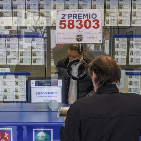 Cada canario gastará 47,24 euros en lotería para el Sorteo de Navidad este 2025, frente a los 76 de media nacional