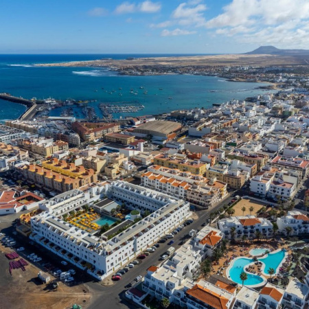 La Oliva cede suelo a la Consejería de Educación del Gobierno de Canarias para la construcción de un tercer instituto en el municipio