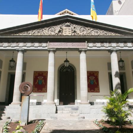 El PSOE lleva a Pleno la Proposición de Ley para la regulación de los grandes tenedores de vivienda y la financiación de las universidades públicas canarias