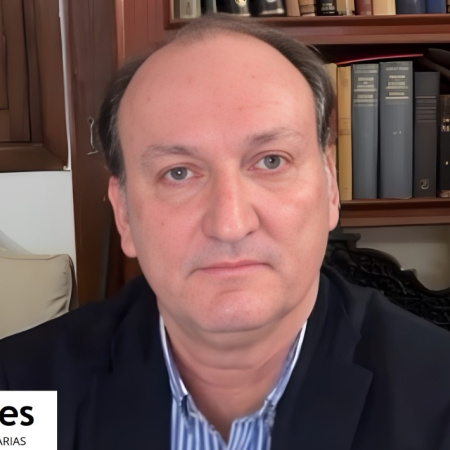 Ricardo Fernández de la Puente prevé un "enfriamiento" de 560.000 asientos aéreos para el invierno en Canarias