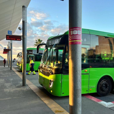 Titsa modifica los horarios de inicio y fin de los servicios en Nochebuena y Navidad