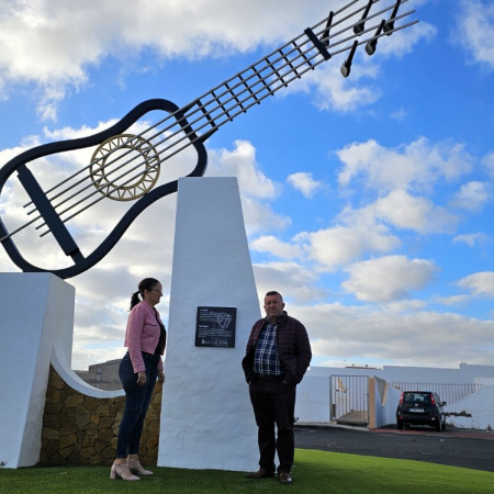 Antigua pone en valor su identidad con la señalización de las esculturas monumentales del maestro Pepe Melián