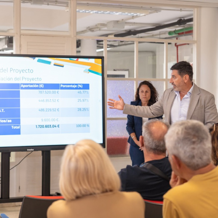 El área de Vivienda de San Bartolomé de Tirajana pone en marcha la rehabilitación de 32 viviendas de la Urbanización Montaña Clara