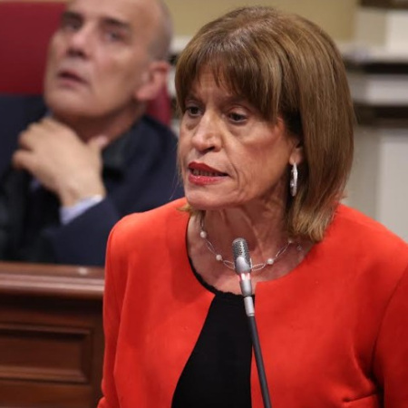 Esther González: “Canarias no pide favores, exige que se cumpla el Estatuto”