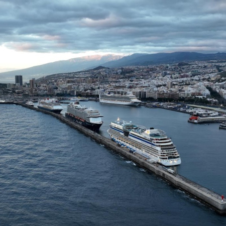 El Puerto de Santa Cruz de Tenerife cierra 2025 con tres millones de pasajeros y más de doce millones de toneladas de mercancías