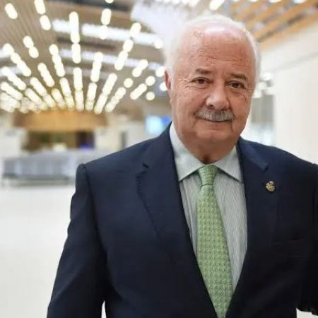 El Cabildo de Tenerife decreta dos días de luto oficial por el fallecimiento del expresidente insular  Ricardo Melchior Navarro