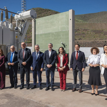 Tenerife y La Gomera ya están conectadas por el cable eléctrico submarino tripolar en alterna "más profundo del mundo"