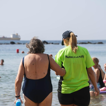 El programa de salud y ocio Mujeres en la Playa abre su plazo de inscripciones con 1.210 plazas
