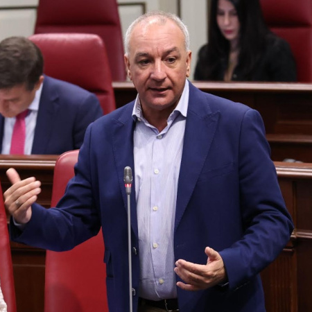 Campos anuncia la exclusión del plátano del acuerdo de la UE con el mayor productor mundial, la India