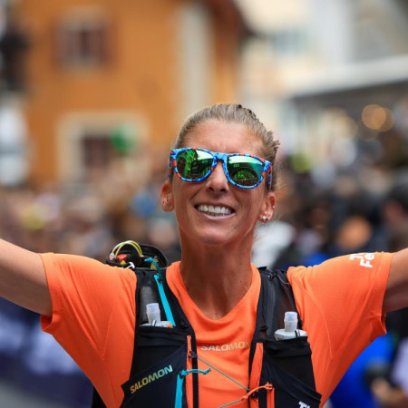 Courtney Dauwalter, la ‘reina’ del trail mundial, confirma su participación en la Tenerife Bluetrail by UTMB®